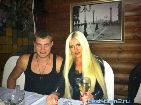Евгений Кузин и Анастасия Ковалёва заселились в vip комнату.